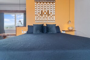 2 habitaciones, escritorio, tabla de planchar con plancha y wifi gratis 