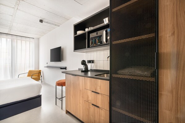 1 bedroom, in-room safe, desk, iron/ironing board - Students Studios - Student Accommodation Only (Barceelona)