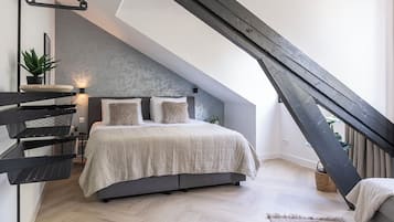 2 slaapkamers, een strijkplank/strijkijzer, gratis wifi, beddengoed