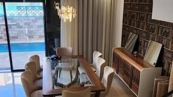 5 camere, insonorizzazione, ferro/asse da stiro, Wi-Fi gratuito