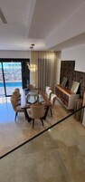 5 quartos, quartos à prova de som, ferros/tábuas de passar roupa