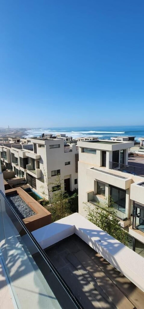 5 bedrooms, soundproofing, iron/ironing board, free WiFi - Villa Jack Beach (Dar Bouazza)