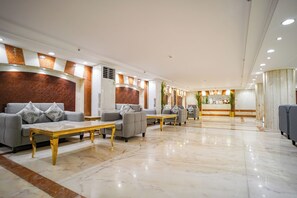 Reception - Osturat Emaar Hotel  (Makkah)