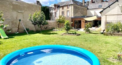 Large charming family home - 7 bedrooms - heart of Laval - up to 10 people