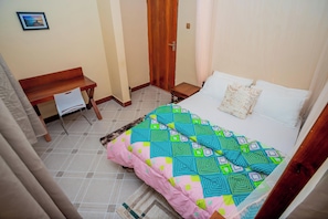 Comfort Double Room, 1 Bedroom, Mountain View | Free WiFi - Kilimanjaro Home Of Travelers (Moshi)