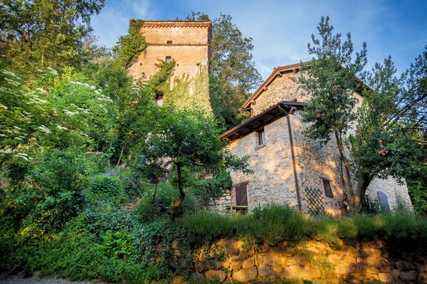 Exterior - 1500 Fortified house in Borgo Fontanini (Emilia-Romagna)