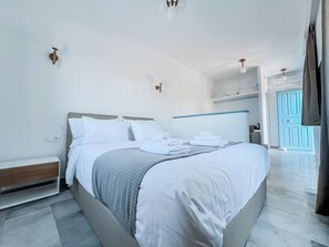 Deluxe kamer, uitzicht op zee | Een kluis op de kamer, gratis wifi