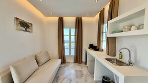 Suite, Sea View, Rooftop, Terrace | สิ่งอำนวยความสะดวกในห้องพัก