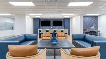 Coin salon dans le hall