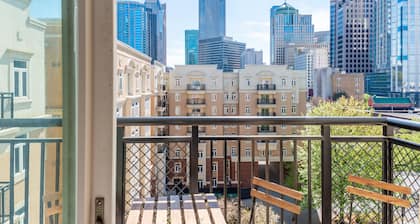 Luxury Central Apartment with Gym