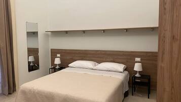 1 chambre, fer et planche Ă  repasser, Wi-Fi, draps fournis