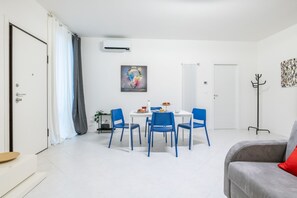 Apartment - Chic Pop Apartment in Livorno (Livorno)