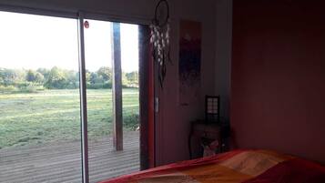 2 chambres, fer et planche Ă  repasser, Wi-Fi gratuit, draps fournis