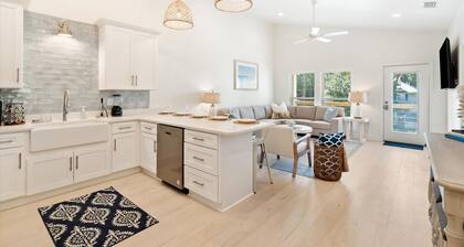 Luxury Retreat on Oleander - Unit E