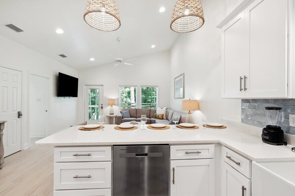 Interior - Luxury Autumn Retreat on Oleander - Unit G (Dauphin Island)