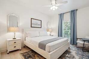 3 quartos, ferros/tábuas de passar roupa, Wi-Fi, roupa de cama