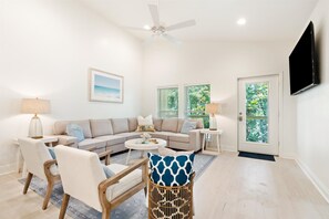 TV, offices - Luxury Autumn Retreat on Oleander - Unit H (Dauphin Island)