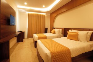 Soundproofing, free WiFi - TSR Vivitha Grand (Tiruvannamalai)