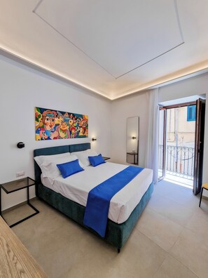 Suite | Minibar, desk, laptop workspace, free WiFi
