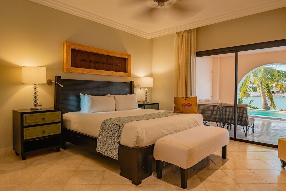 Villa, 2 Bedrooms | Down duvets, pillow-top beds, desk, laptop workspace