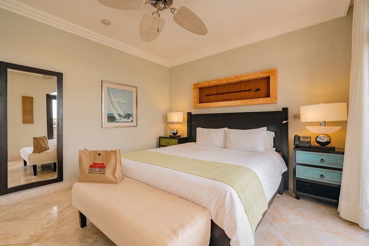 Villa, 1 Bedroom | Down duvets, pillow-top beds, desk, laptop workspace