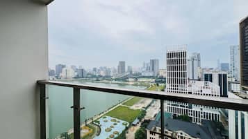 City-Apartment, 3 Schlafzimmer, Balkon | Terrasse/Patio