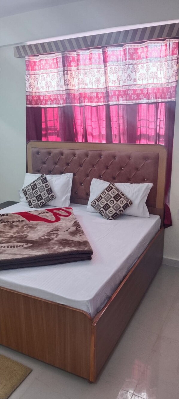 Kalis bunyi, Wi-fi percuma, cadar katil 