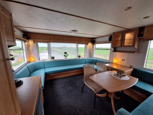 Gezellige Ruime Stacaravan om Lekker tot Rust te Komen bij ons op de Camping