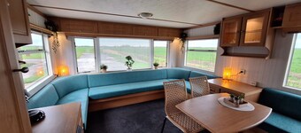 Gezellige Ruime Stacaravan om Lekker tot Rust te Komen bij ons op de Camping