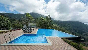 Kolam renang outdoor