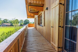 Property grounds - "Graf Chiemo Suites" luyury living direkt am Chiemsee mit privatem Seezugang! (Chieming)