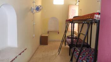 Traditional Room | Free WiFi, bed sheets