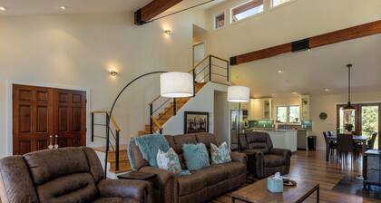 Luxury Home | Modern Interior, Nice Location