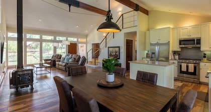 Luxury Home | Modern Interior, Nice Location