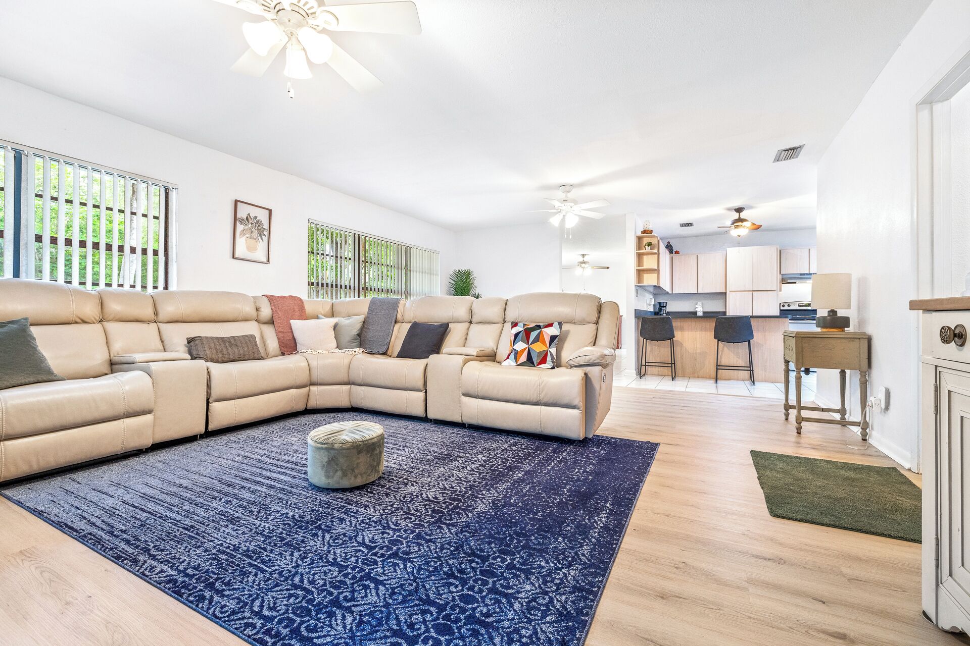 Quiet Oak Retreat – Serene 3 BDR for 6 w/ Waterfront Views