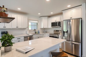 Fridge, microwave, oven, stovetop - Spacious Property with Paved Roads Oversized Garage, Great Location! (Sturgis)