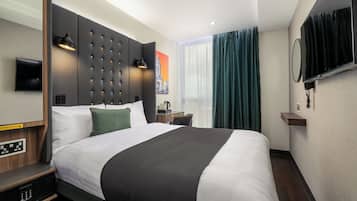 Comfort Double Room | In-room safe, desk, laptop workspace, blackout drapes