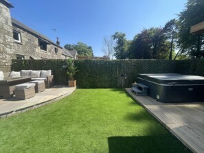 Property grounds - Stunning 4 Bed Pet Friendly Cottage With Hot Tub (Bodmin)
