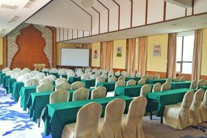 Unclassified image, 3 of 77, button - New Kwangsi Style Hotel (Guilin)