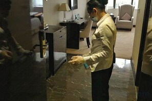 Unclassified image, 3 of 77, button - New Kwangsi Style Hotel (Guilin)