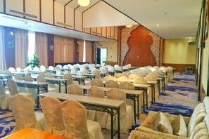 Unclassified image, 3 of 77, button - New Kwangsi Style Hotel (Guilin)