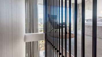 1 bedroom, in-room safe, iron/ironing board, free WiFi