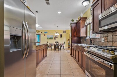 Tremendous Family Home on the Curve! 3-bedrooms close to the lake and amenities