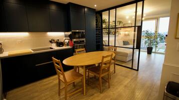 Căn hộ Cao cấp | Bếp riêng