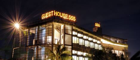 Majoituspaikan sisäänkäynti