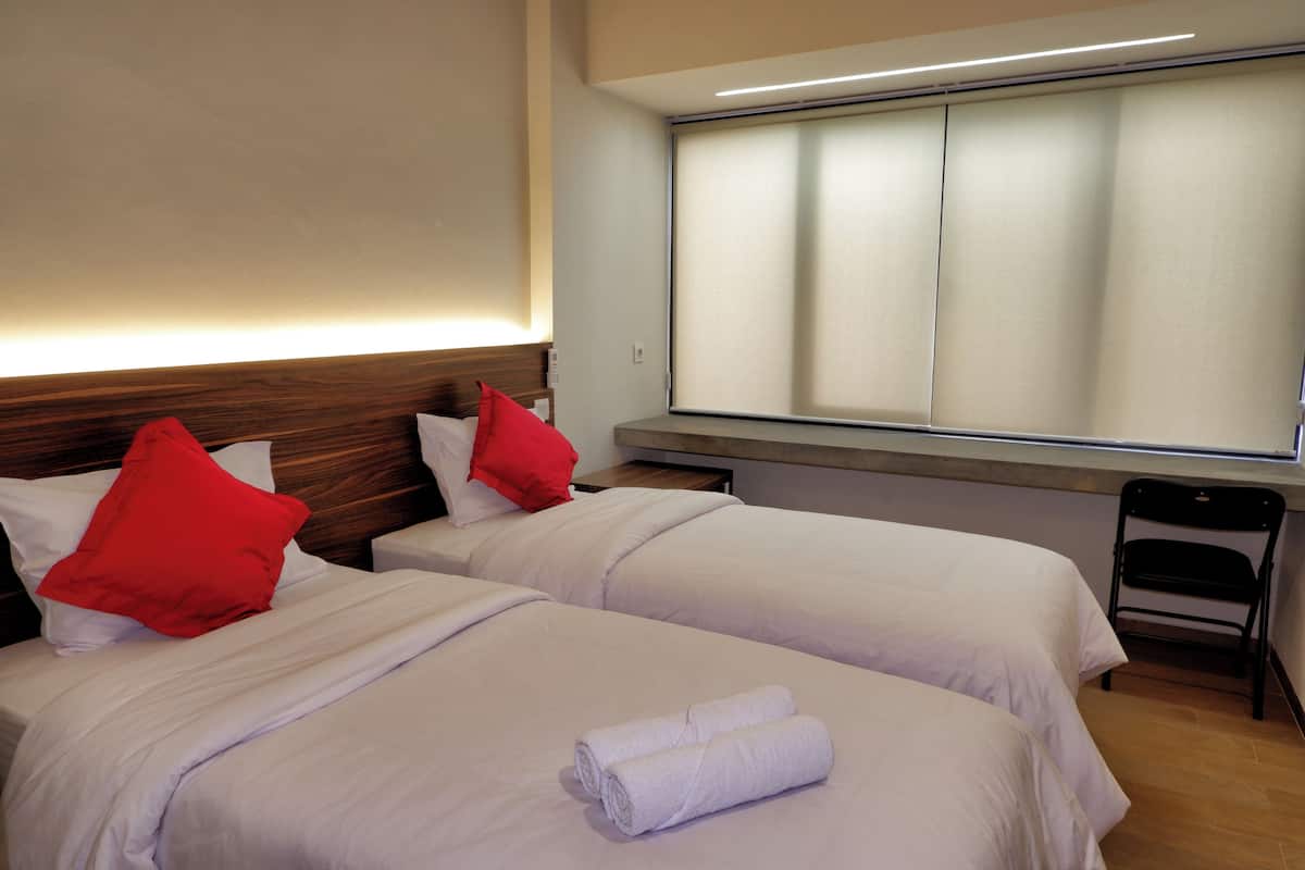 Soundproofing, free WiFi