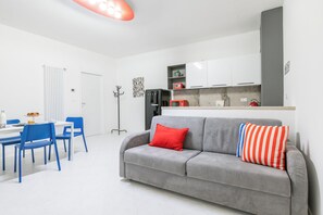 Smart TV - Chic&Pop Apartment by Pleiades Home (Livorno)