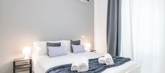 Chic&Pop Apartment by Pleiades Home