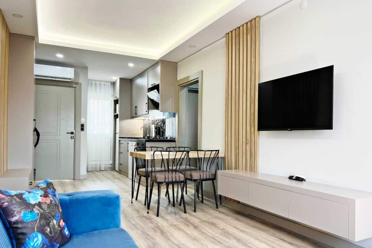 Suite, Balcony, Mountain View | Desk, laptop workspace, iron/ironing board (on request), WiFi (free)
