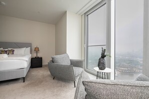 Apartment, Accessible | 3 bedrooms, Internet - Inspiring Three-bedroom Apartment With City Views (London)